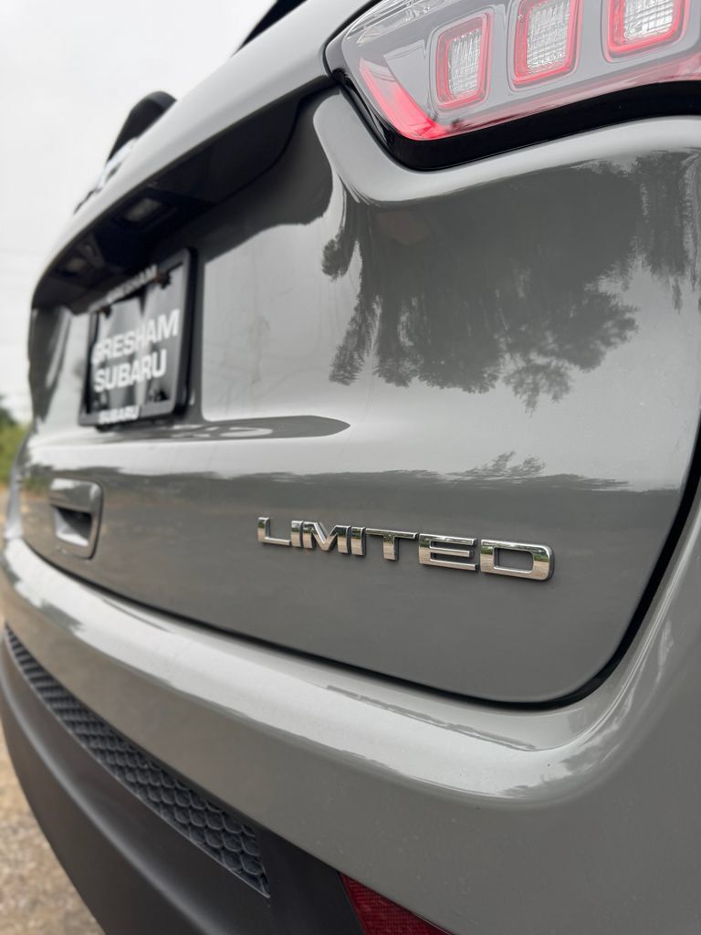 Used 2022 Jeep Compass Limited AWD/4WD image 43