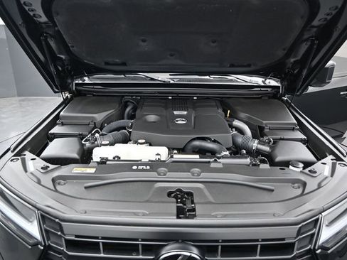 Used 2024 Lexus GX 550 w/ Accessory Package (31) image 13