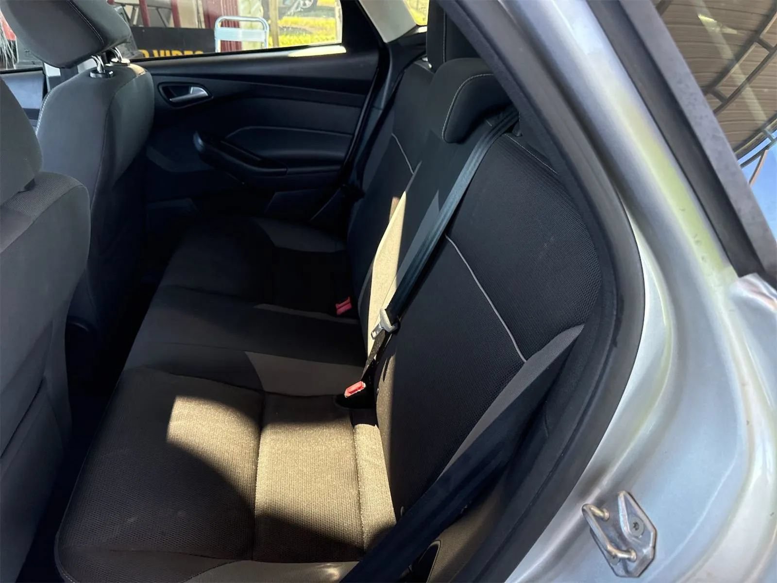 Used 2014 Ford Focus SE FWD image 4