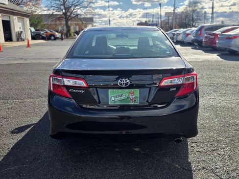 Used 2014 Toyota Camry SE image 6