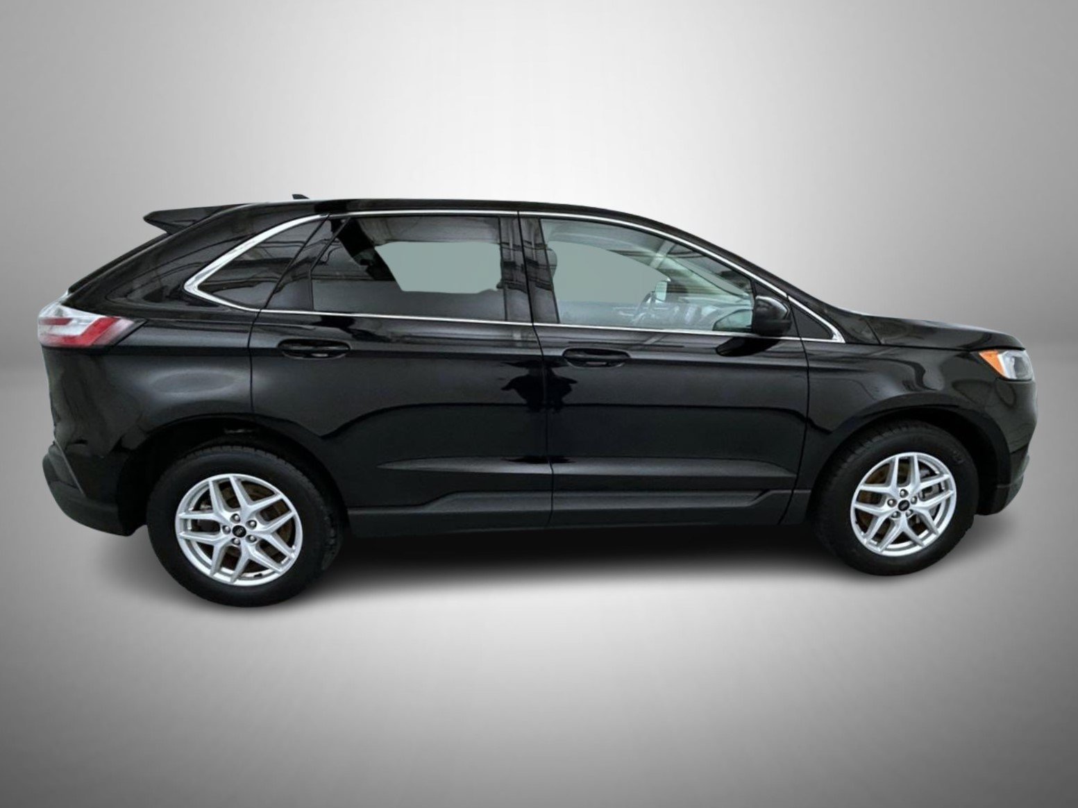 Used 2024 Ford Edge SEL w/ Convenience Package AWD/4WD image 4