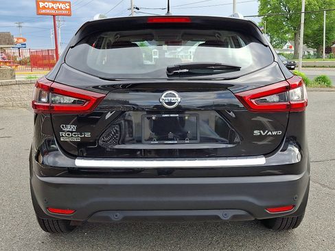 Certified 2022 Nissan Rogue Sport SV w/ Technology Package AWD/4WD image 5