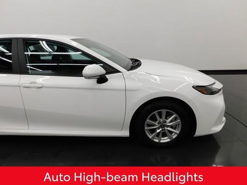 Used 2025 Toyota Camry LE image 13