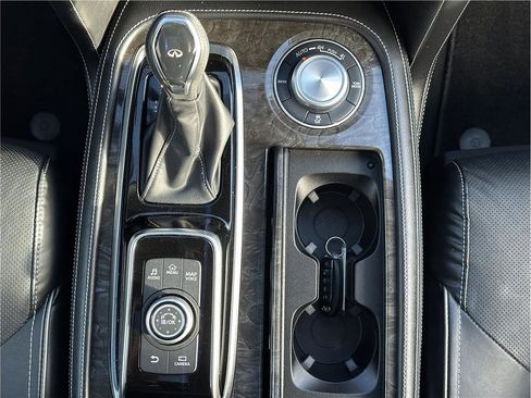 Used 2024 INFINITI QX80 Luxe image 23