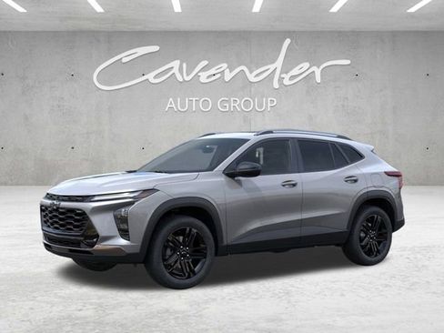 New 2026 Chevrolet Trax ACTIV w/ Sunroof Package image 2