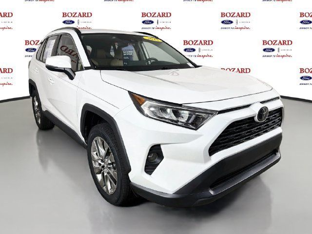 Used 2019 Toyota RAV4 XLE Premium w/ Cold Weather Package FWD image 1