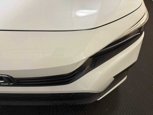 Used 2023 Honda Civic Sport image 5