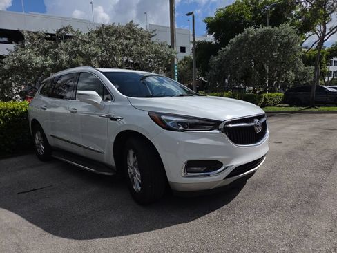 Used 2020 Buick Enclave Essence FWD image 1