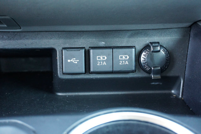 Used 2021 Toyota Highlander XLE FWD image 29
