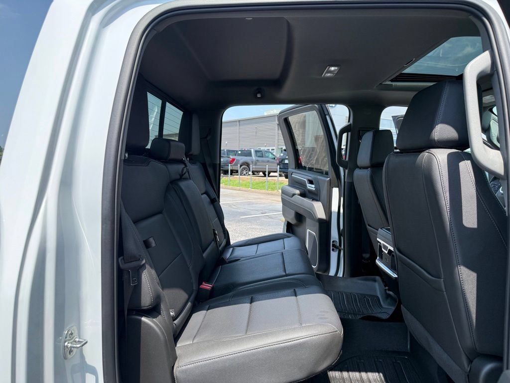 Used 2025 GMC Sierra 2500 SLT w/ SLT Convenience Package AWD/4WD image 20