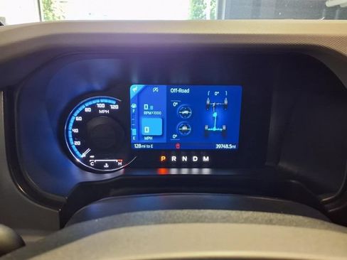 Used 2022 Ford Bronco Badlands w/ Sasquatch Package AWD/4WD image 13