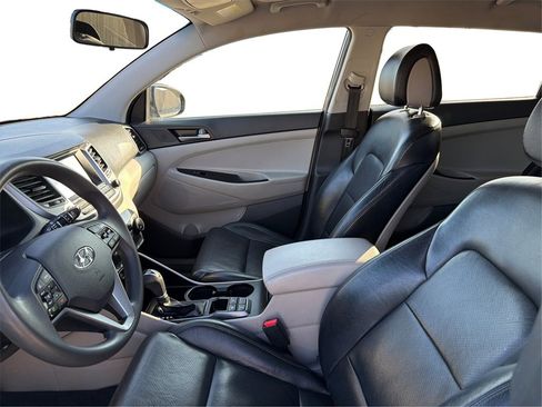 Used 2018 Hyundai Tucson SEL image 10
