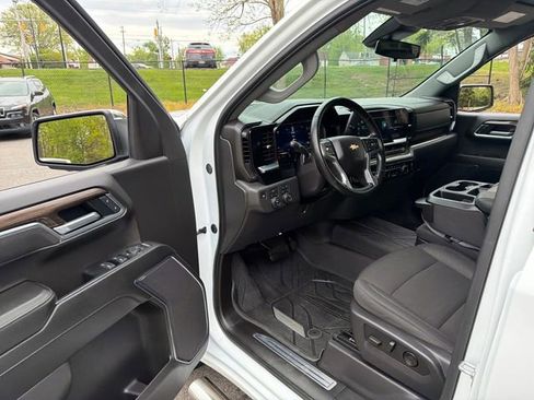 Used 2025 Chevrolet Silverado 1500 LT w/ Safety Package AWD/4WD image 31