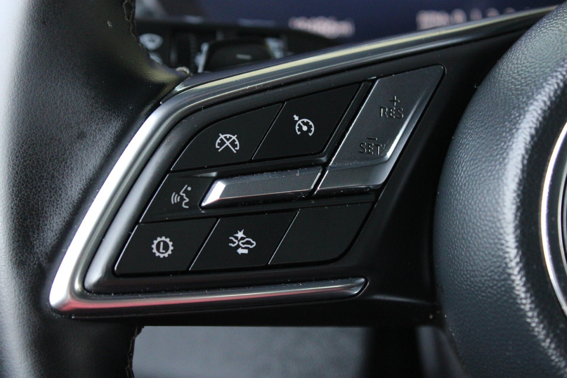 Used 2026 Buick Enclave Sport Touring AWD/4WD image 32