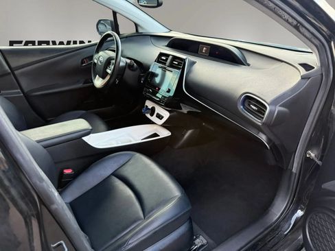 Used 2016 Toyota Prius Four Touring w/ Premium Convenience Package FWD image 24