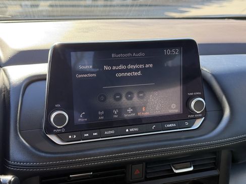 Used 2023 Nissan Rogue SV image 20