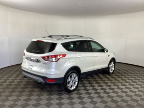 Used 2016 Ford Escape Titanium AWD/4WD image 2