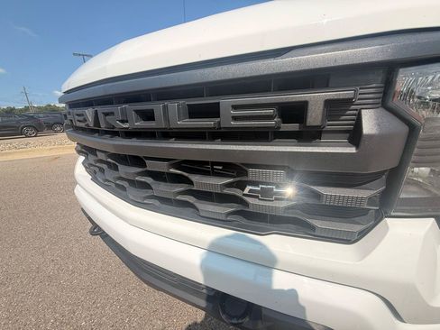 Used 2022 Chevrolet Silverado 1500 Custom AWD/4WD image 9