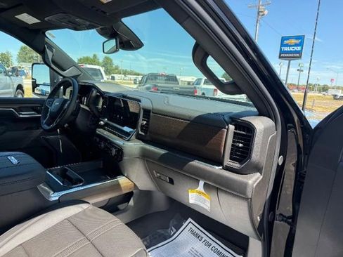 Used 2025 Chevrolet Silverado 2500 High Country w/ Z71 Off-Road Package image 78