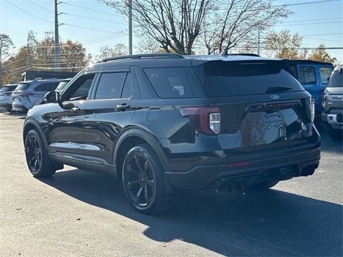 Used 2020 Ford Explorer ST w/ ST Street Pack image 4