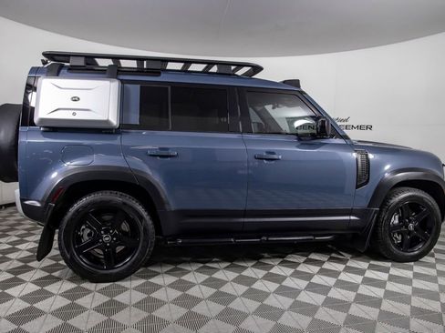 Used 2022 Land Rover Defender 110 SE AWD/4WD image 4