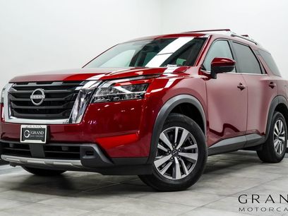 Used 2023 Nissan Pathfinder SL