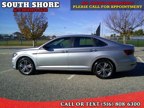 Used 2019 Volkswagen Jetta R-Line image 15