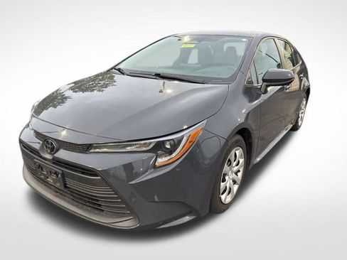 Used 2024 Toyota Corolla LE FWD image 3