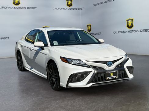 Used 2022 Toyota Camry XSE image 7