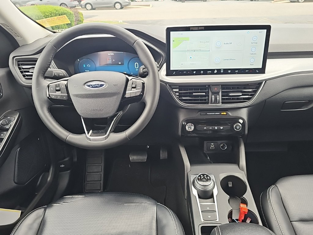 Used 2024 Ford Escape Platinum AWD/4WD image 2