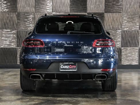 Used 2018 Porsche Macan AWD/4WD image 9