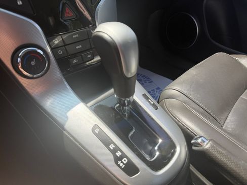 Used 2011 Chevrolet Cruze LTZ FWD image 29