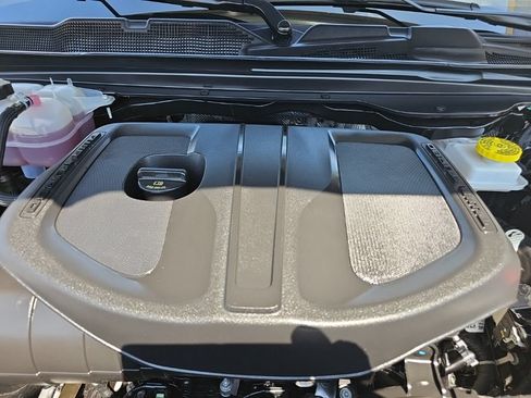 Used 2025 RAM 1500 Laramie AWD/4WD image 50