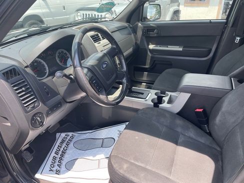 Used 2009 Ford Escape XLT image 9
