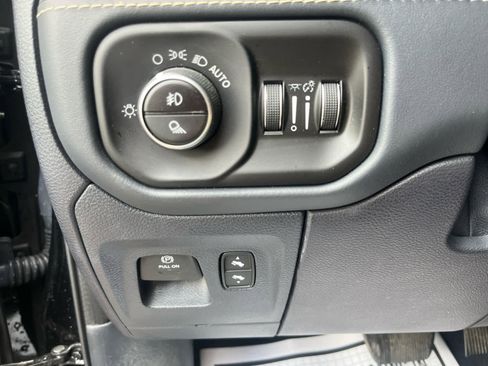 Used 2019 RAM 1500 Limited w/ Advanced Safety Group image 14