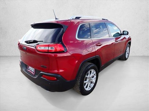 Used 2017 Jeep Cherokee Latitude w/ Safety/Convenience Group AWD/4WD image 4