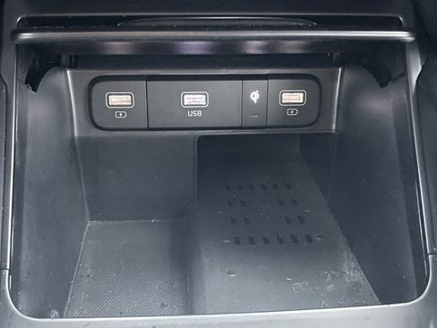 Certified 2023 Kia Sorento EX image 37