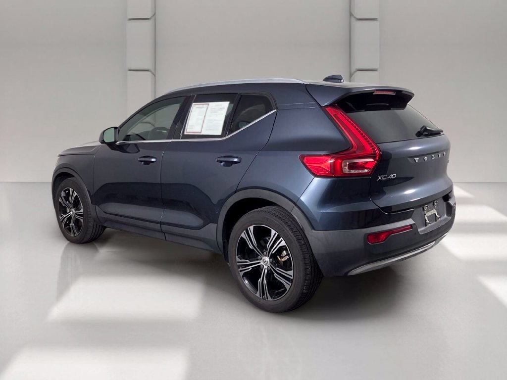 Used 2022 Volvo XC40 T4 Inscription FWD image 6