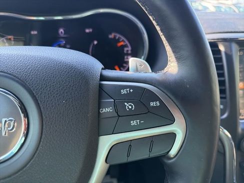 Used 2017 Jeep Grand Cherokee Altitude RWD image 20