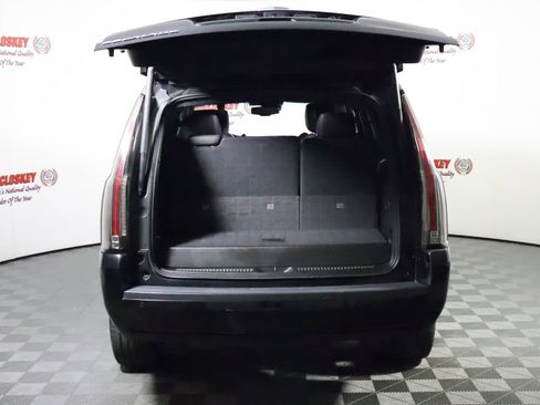Used 2016 Cadillac Escalade Platinum AWD/4WD image 17