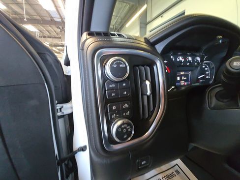 Used 2021 GMC Sierra 1500 SLT w/ SLT Premium Plus Package AWD/4WD image 32