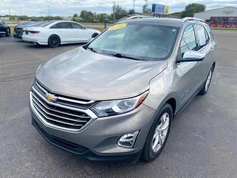 Used 2018 Chevrolet Equinox Premier image 4