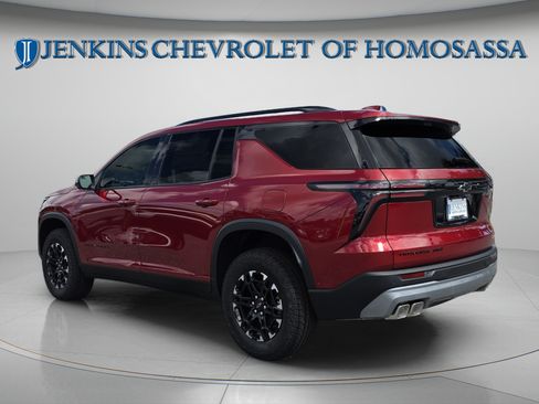 New 2027 Chevrolet Traverse Z71 w/ Enhanced Driving Package AWD/4WD image 7