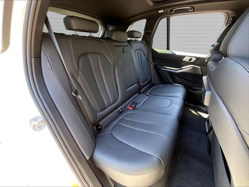 Used 2022 BMW X5 xDrive40i w/ M Sport Package AWD/4WD image 21