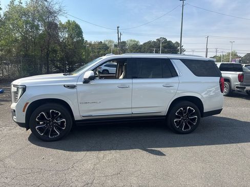 Certified 2025 GMC Yukon Denali w/ Denali Reserve Package image 4