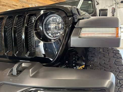 Used 2023 Jeep Wrangler Unlimited Sport AWD/4WD image 9
