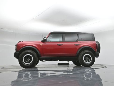 Used 2025 Ford Bronco Badlands AWD/4WD image 6