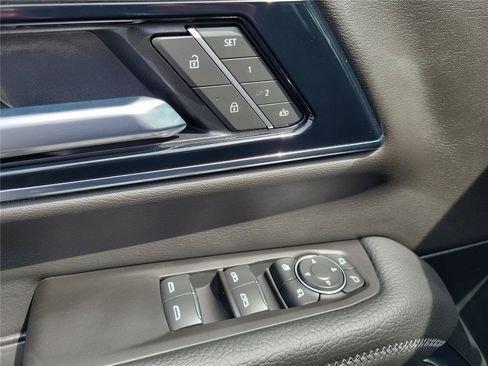 New 2026 GMC Yukon Denali w/ Denali Reserve Package AWD/4WD image 22