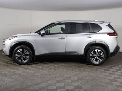 Used 2023 Nissan Rogue SV image 15