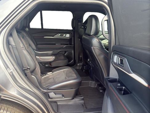Used 2025 Ford Explorer ST AWD/4WD image 8